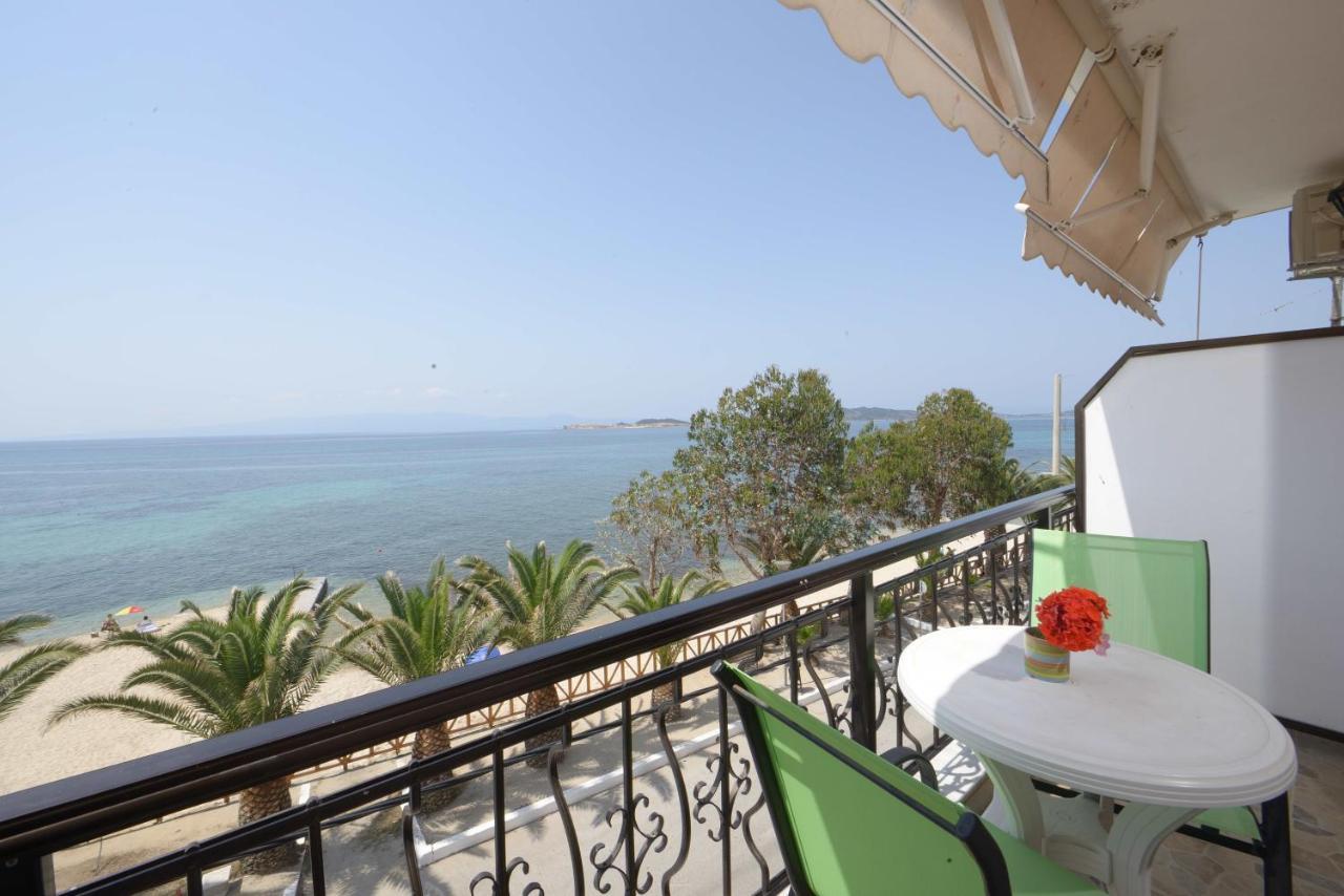 Hotel Akrogiali Ouranoupoli Exterior photo